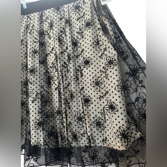 Metrowear Deadstock Sheer Black and White Floral Polka Dot Skirt Medium - Picture 2 of 6